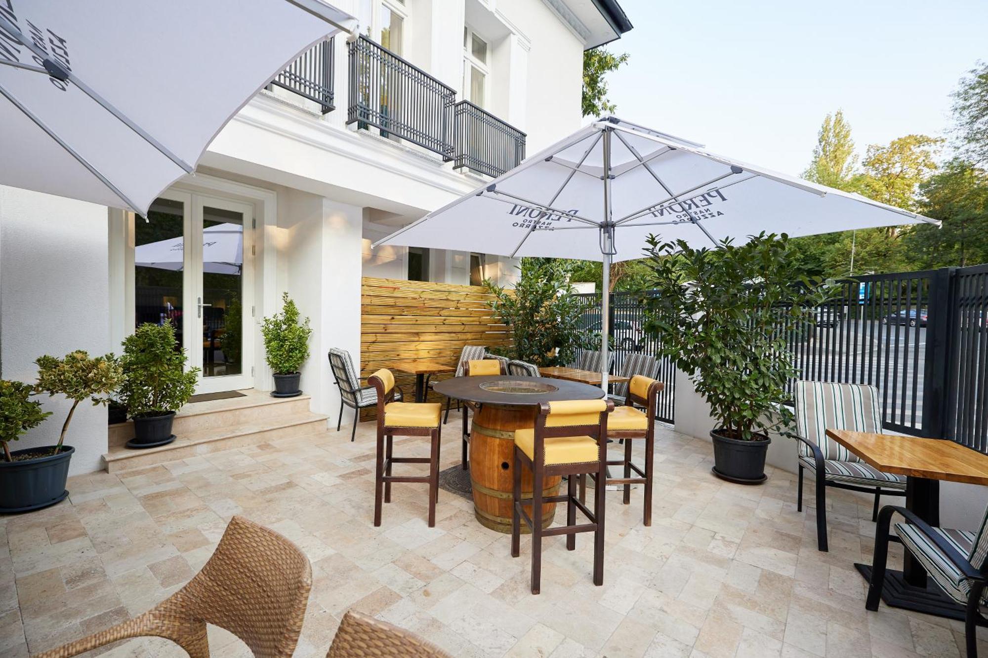 Carol Park View Hotel Bukares Bagian luar foto